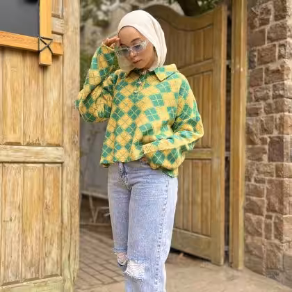 Estringo Diamond Pullover in Yellow and Green for Women