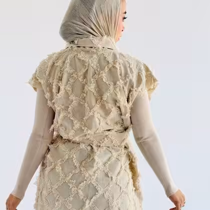 Checkmate Vest (Fringed Linen - Beige)